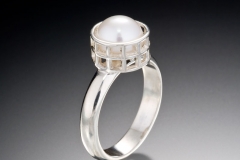 Mesh silver caged pearl ring