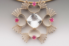 Queen-of-Hearts-necklace